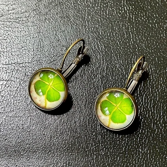 Earrings 4 Leaf Clover Shamrock Lucky Green White Bronze St. Patrick’s Day New - Picture 7 of 7